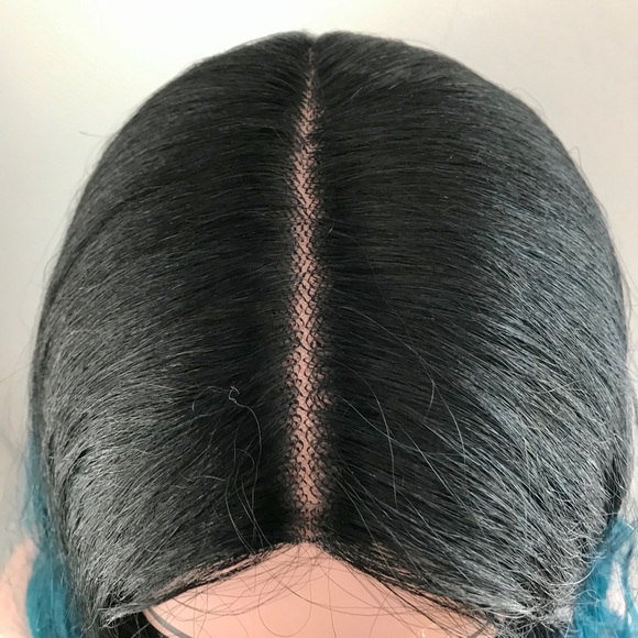 Very Pretty “Put On & Go” Ombre Teal Premium Fiber Wig for Events. - Picture 3 of 9